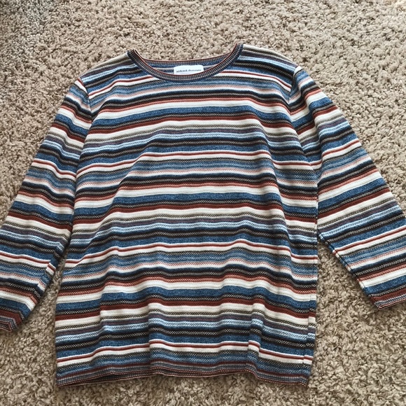 Sweater - Picture 1 of 2